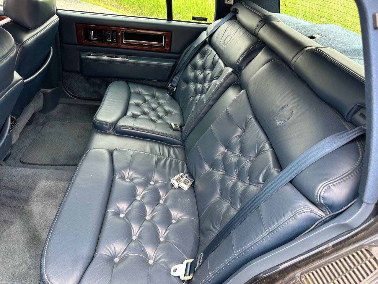 Used 1992 Cadillac Fleetwood Sedan FWD image 15