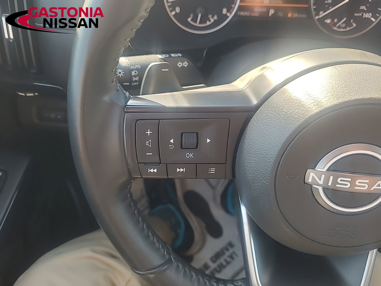 Used 2024 Nissan Pathfinder SV image 38