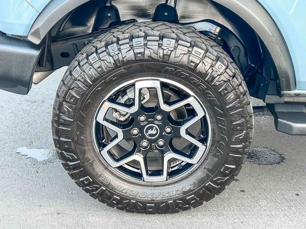 Used 2022 Ford Bronco Outer Banks AWD/4WD image 13