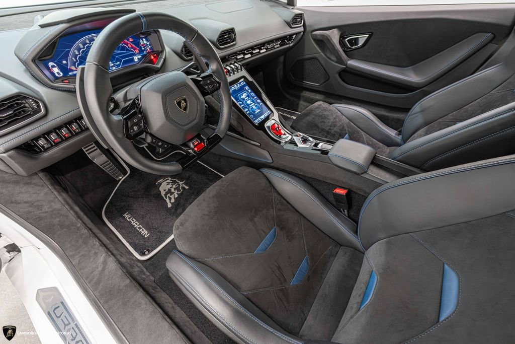 Used 2023 Lamborghini Huracan Tecnica image 6