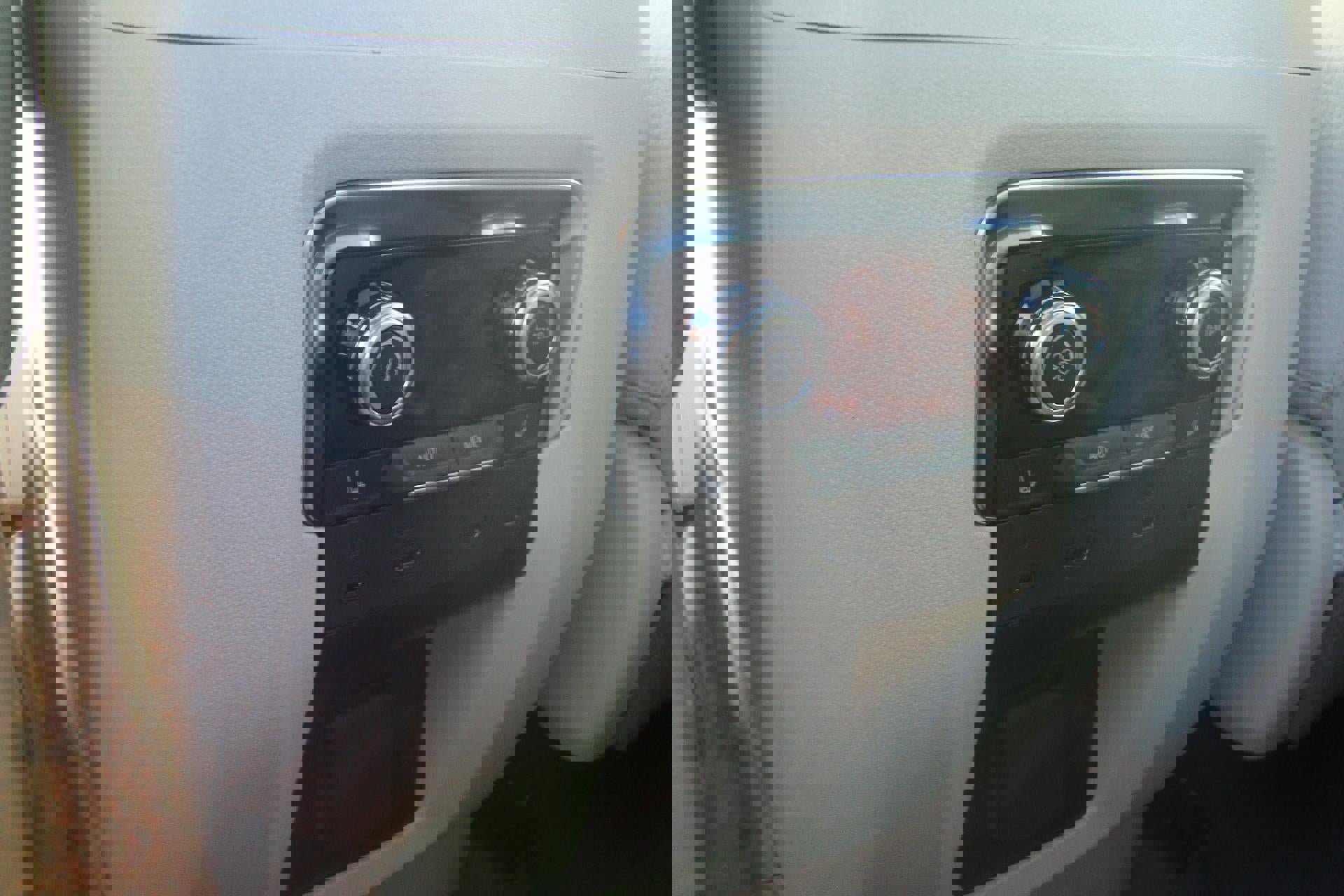 New 2026 GMC Yukon Denali w/ Denali Reserve Package image 19