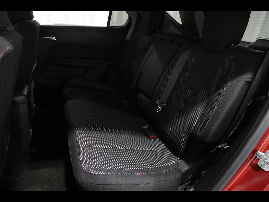 Used 2015 Chevrolet Equinox LT w/ Driver Convenience Package FWD image 16