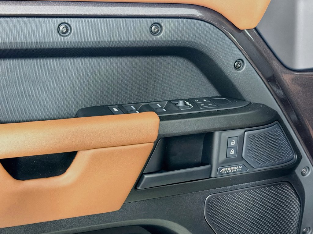 New 2026 Land Rover Defender 110 OCTA AWD/4WD image 18
