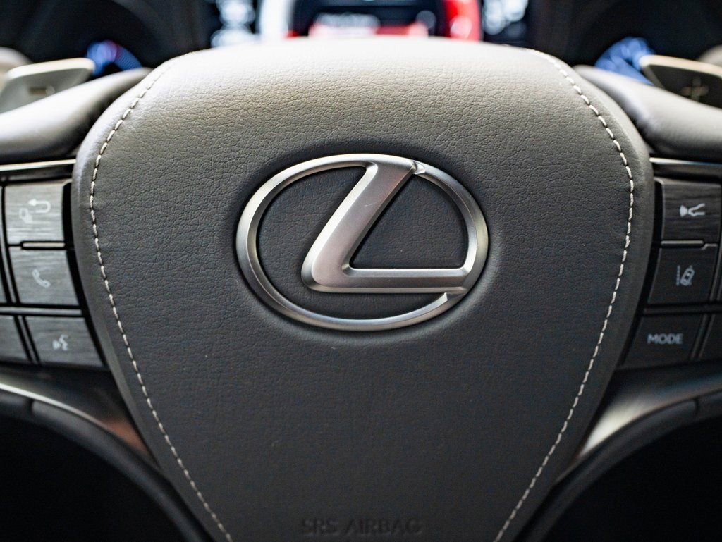 Used 2019 Lexus LS 500 AWD w/ Interior Upgrade Package image 28