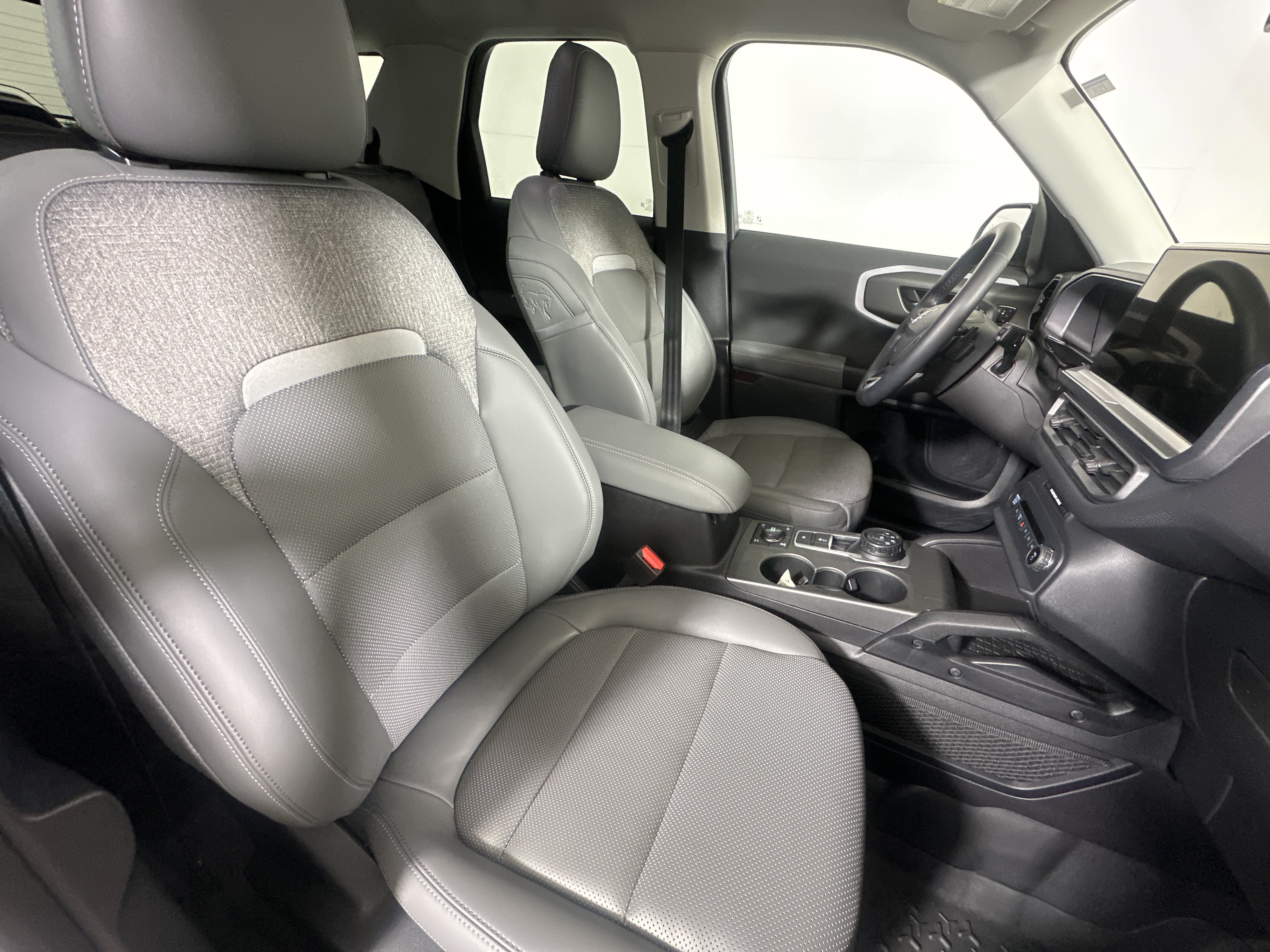 Used 2025 Ford Bronco Sport Badlands w/ Badlands Tech Package AWD/4WD image 25