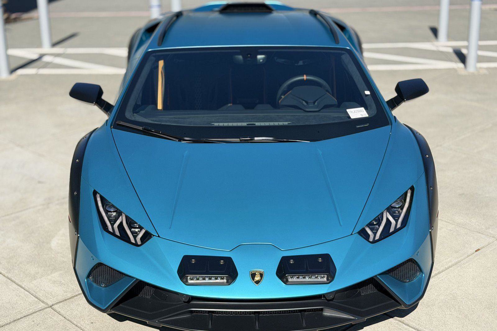 Used 2024 Lamborghini Huracan Sterrato image 2