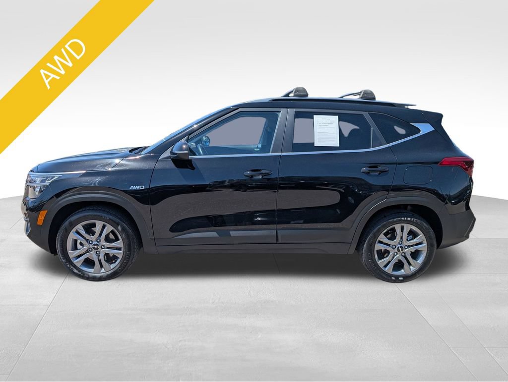 Certified 2023 Kia Seltos S w/ Navigation Package AWD/4WD image 2