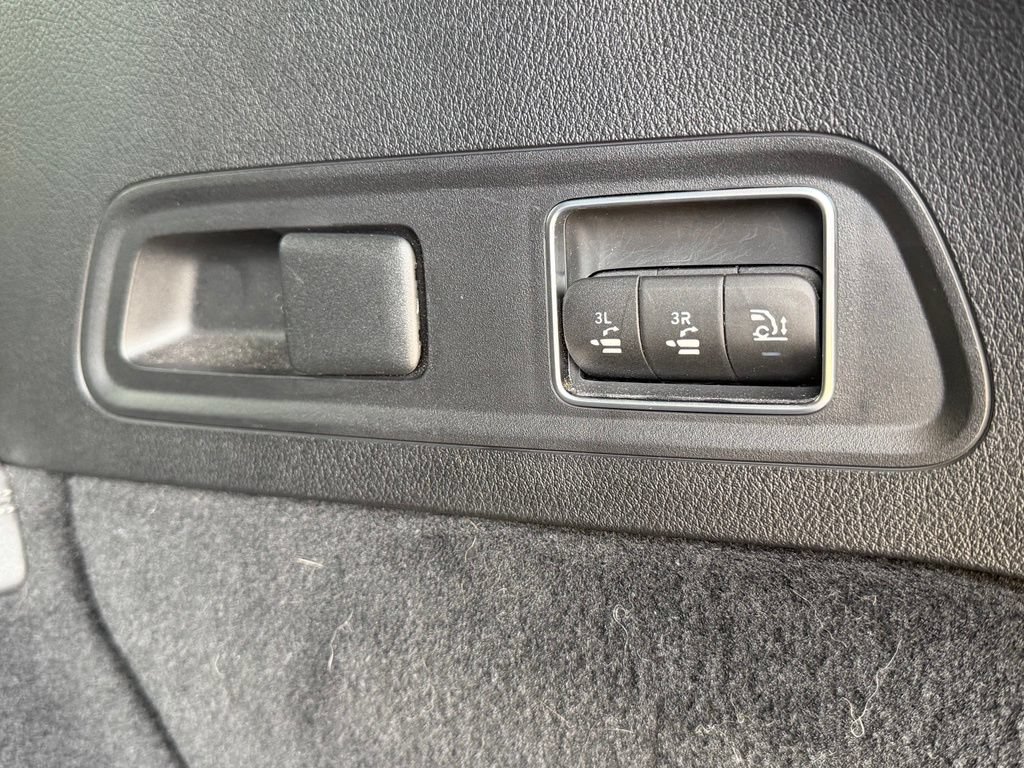 Used 2024 Mercedes-Benz GLS 580 4MATIC image 43