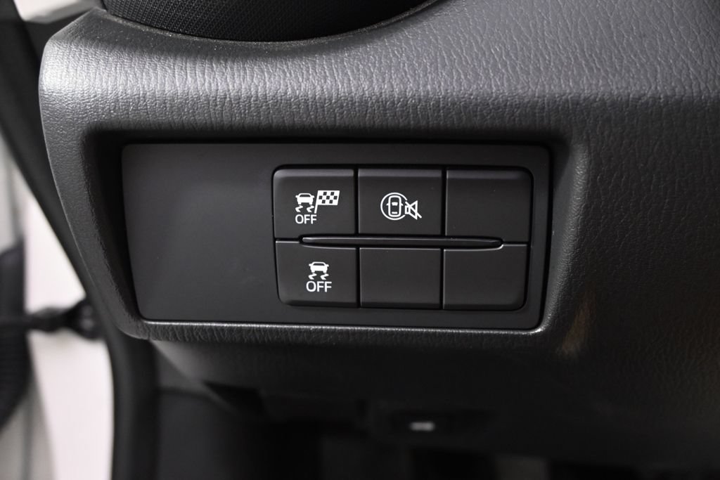 Used 2024 MAZDA MX-5 Miata RF Club RWD image 30