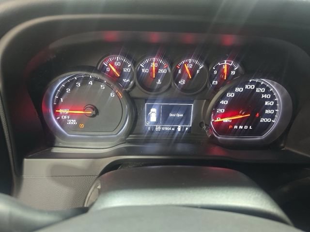 Used 2020 Chevrolet Silverado 1500 Custom w/ Custom Value Package AWD/4WD image 9