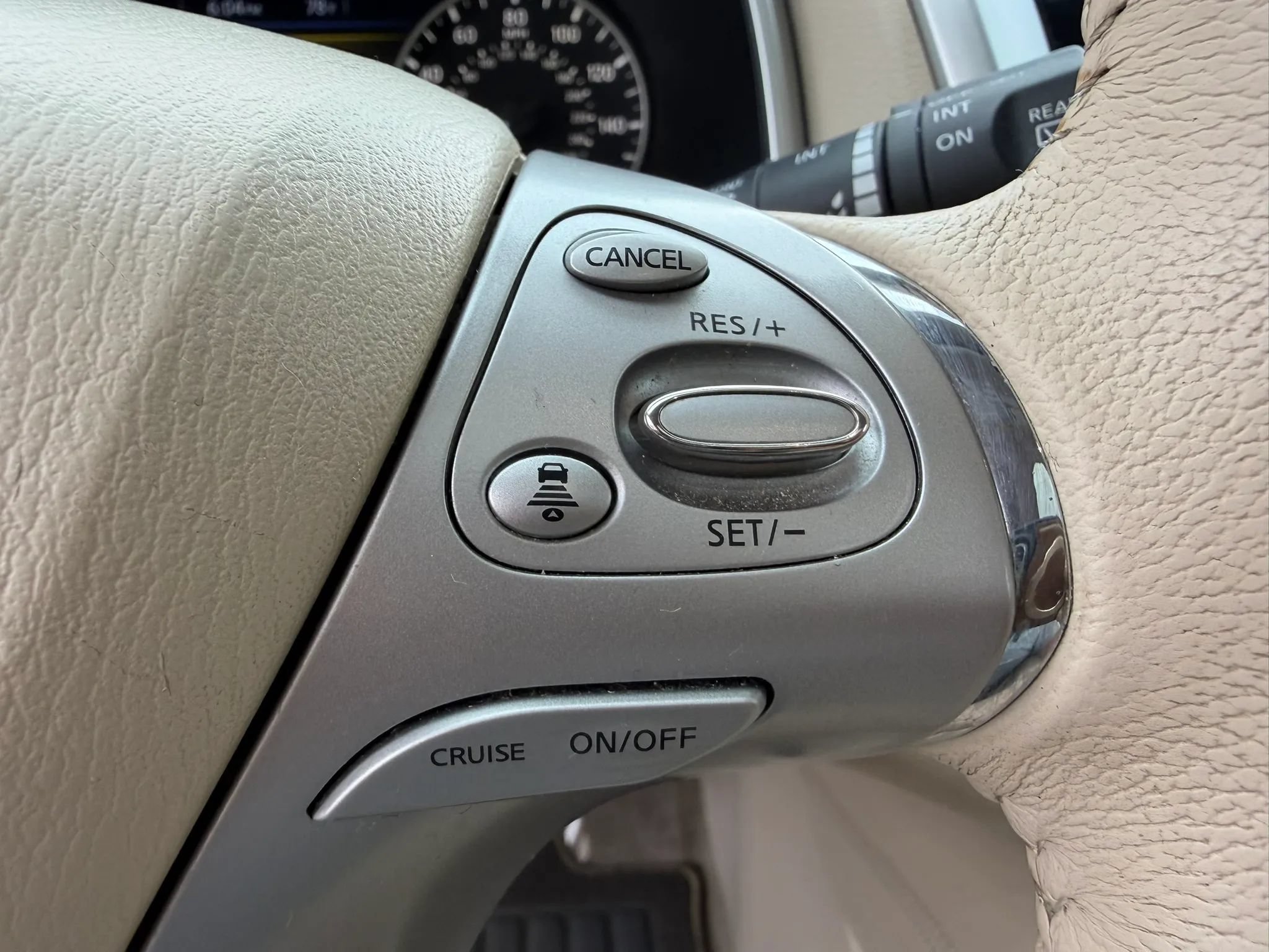 Used 2015 Nissan Murano Platinum w/ Platinum Technology Package AWD/4WD image 40
