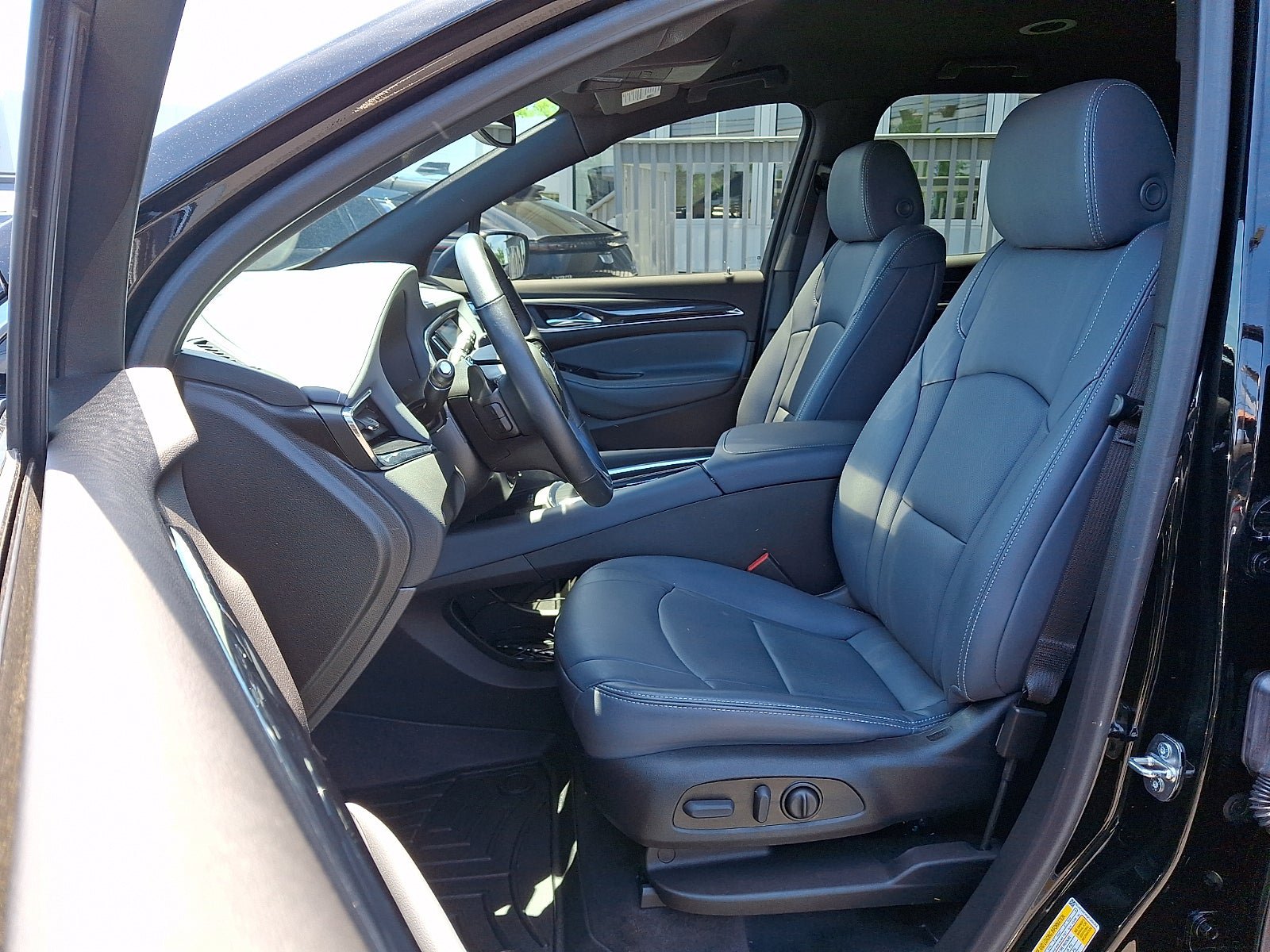 Used 2023 Buick Enclave Essence w/ Sport Touring Edition AWD/4WD image 14