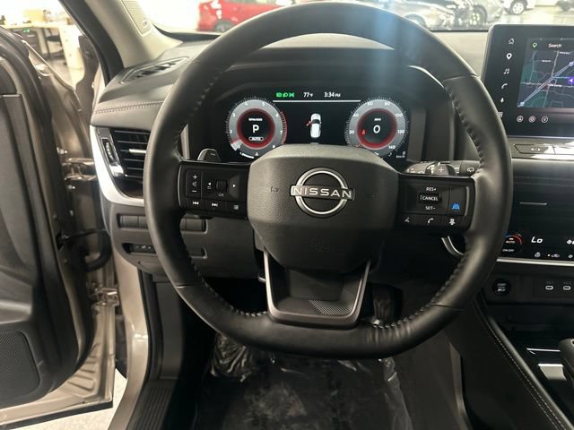 Used 2025 Nissan Rogue Platinum AWD/4WD image 12
