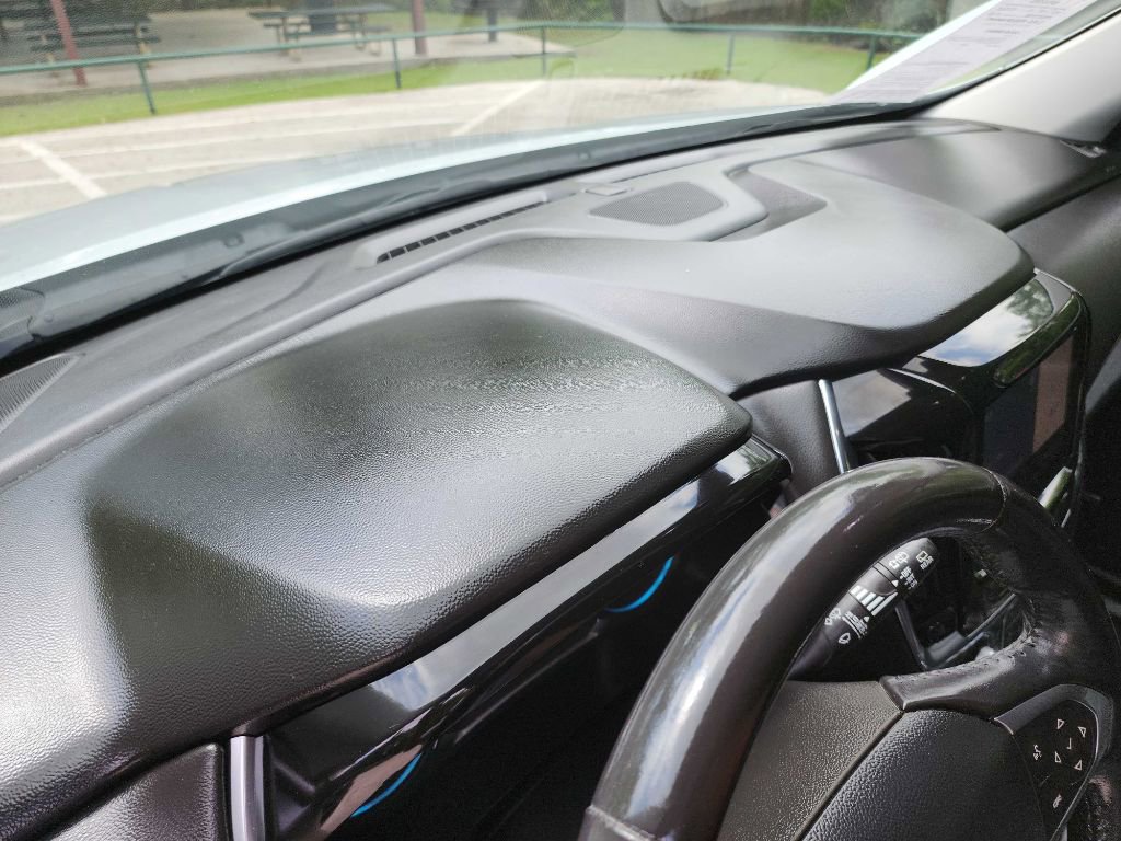 Used 2020 Chevrolet Traverse LT w/ LT Premium Package FWD image 23