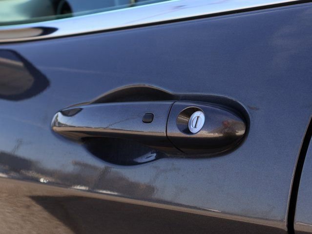 Used 2019 Jeep Cherokee Limited image 21