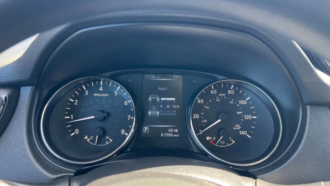 Used 2017 Nissan Rogue S image 12