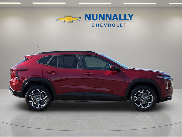 Used 2025 Chevrolet Trax LT w/ Driver Confidence Package FWD image 6