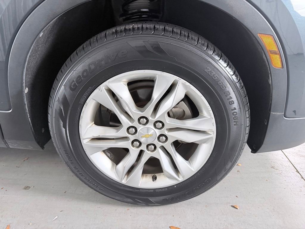 Used 2019 Chevrolet Blazer LT w/ Sound & Technology Package FWD image 4