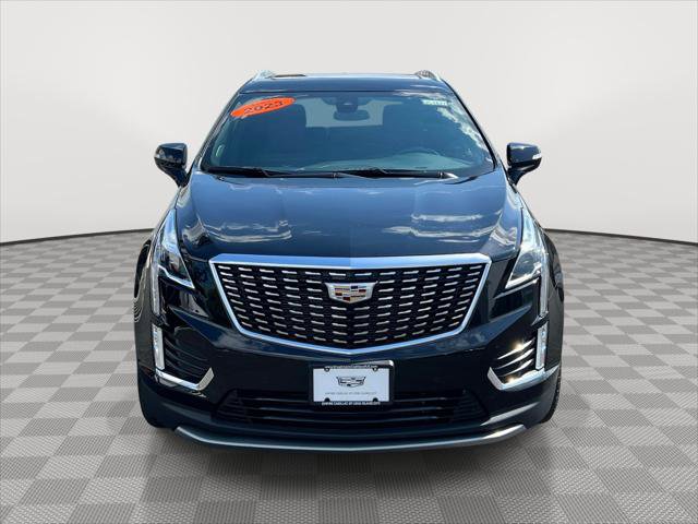 Used 2023 Cadillac XT5 Premium Luxury AWD/4WD image 2