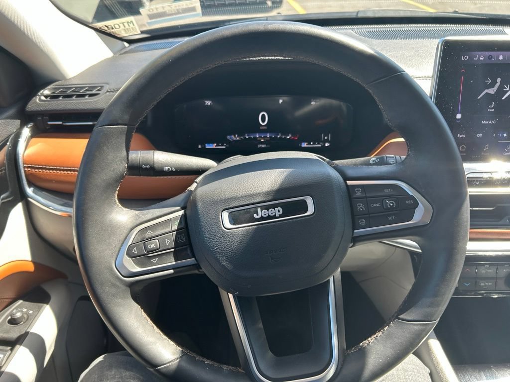 Used 2022 Jeep Compass Limited w/ Elite Group AWD/4WD image 2
