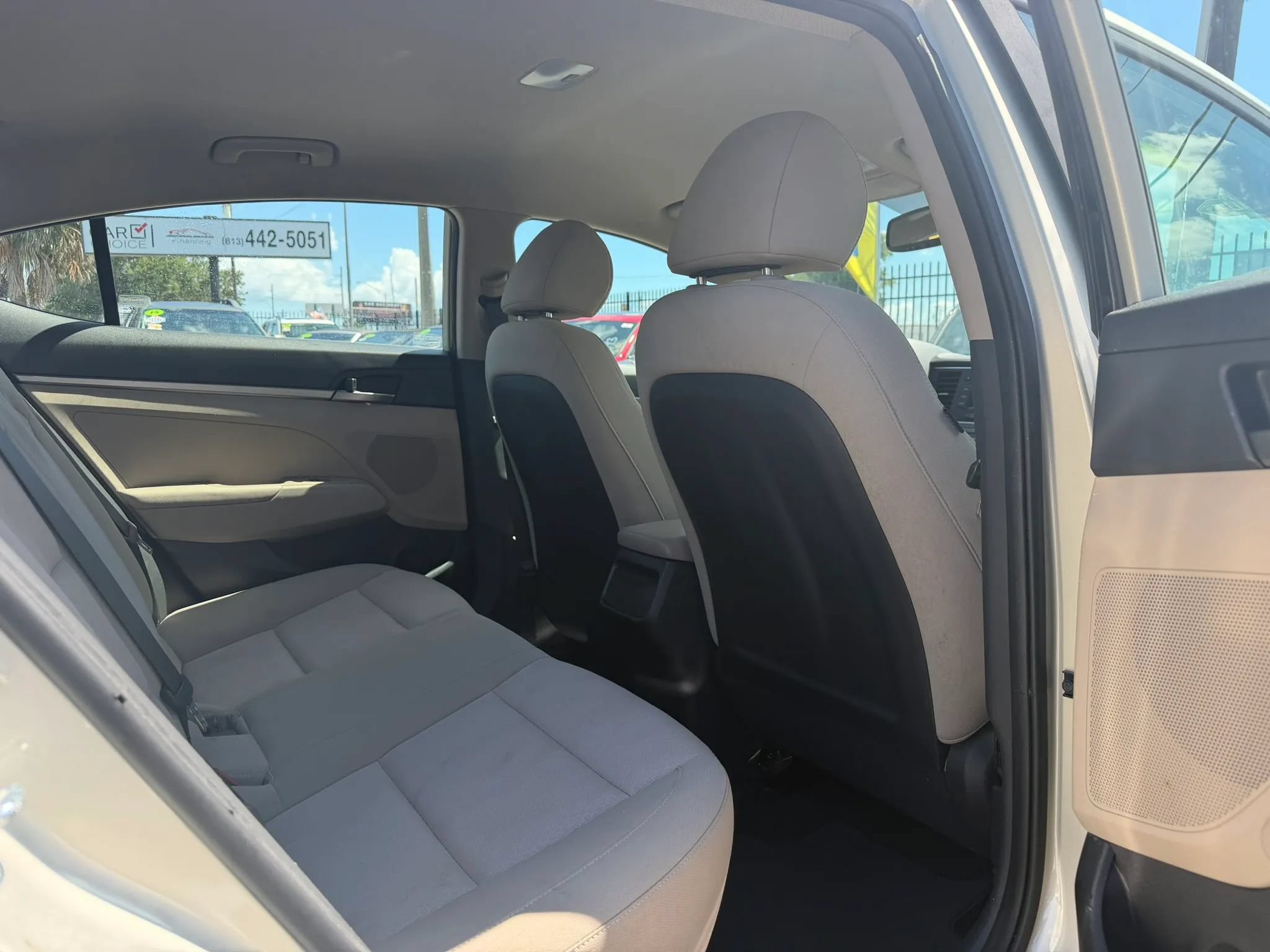 Used 2017 Hyundai Elantra SE FWD image 12