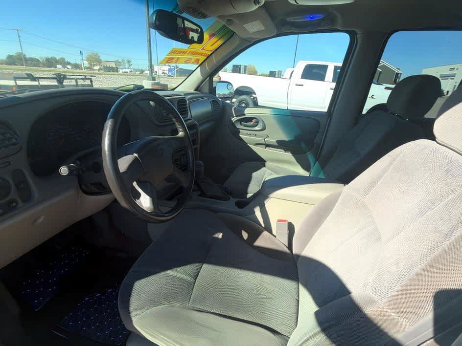 Used 2002 Chevrolet TrailBlazer LT AWD/4WD image 11