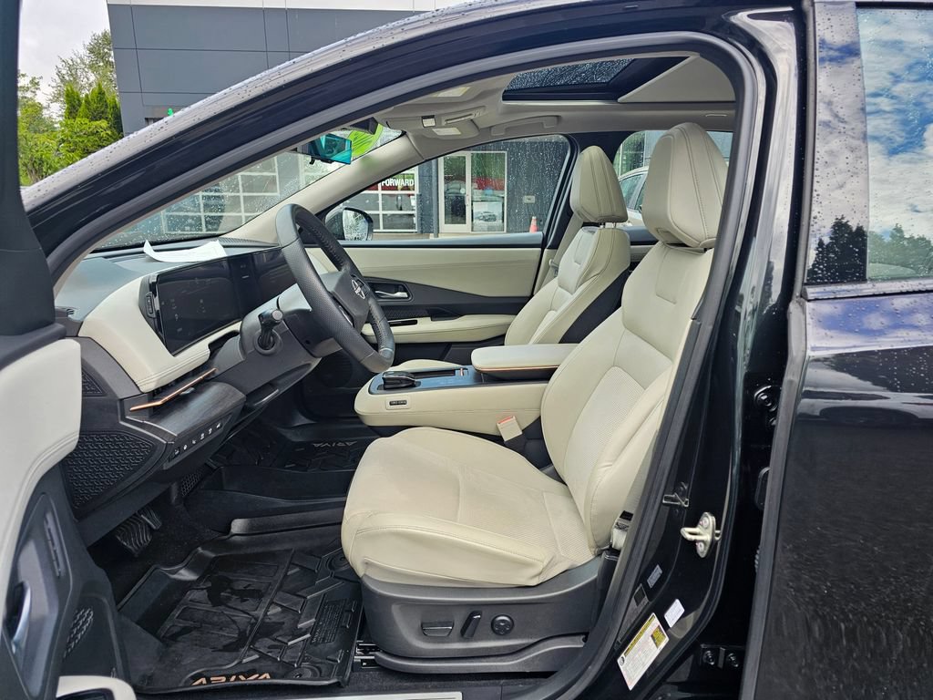 Used 2023 Nissan Ariya AWD image 17