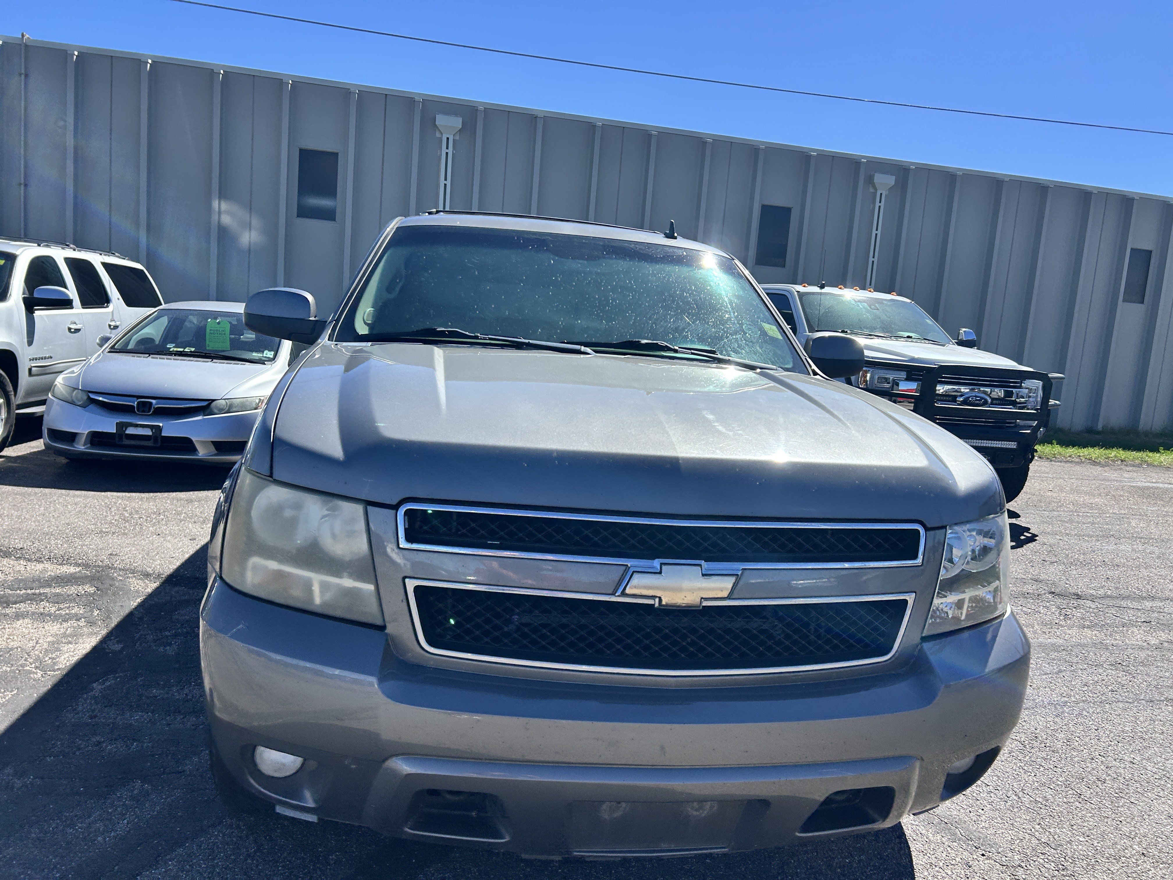 Used 2009 Chevrolet Suburban LT AWD/4WD image 8