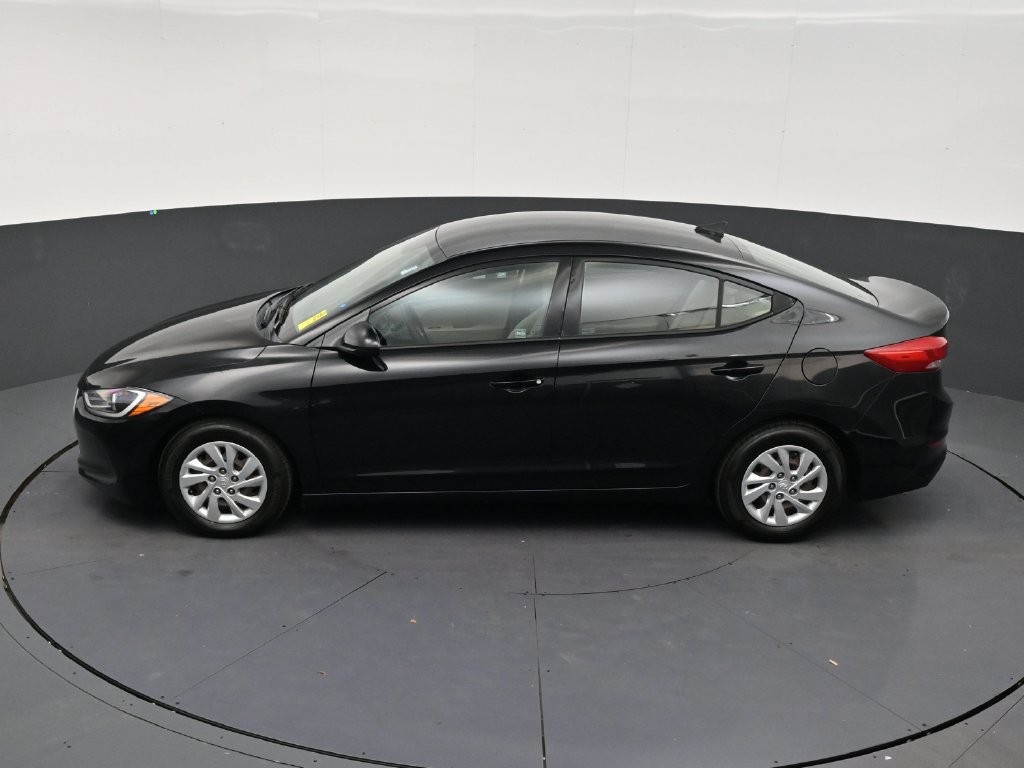 Used 2017 Hyundai Elantra SE FWD image 12