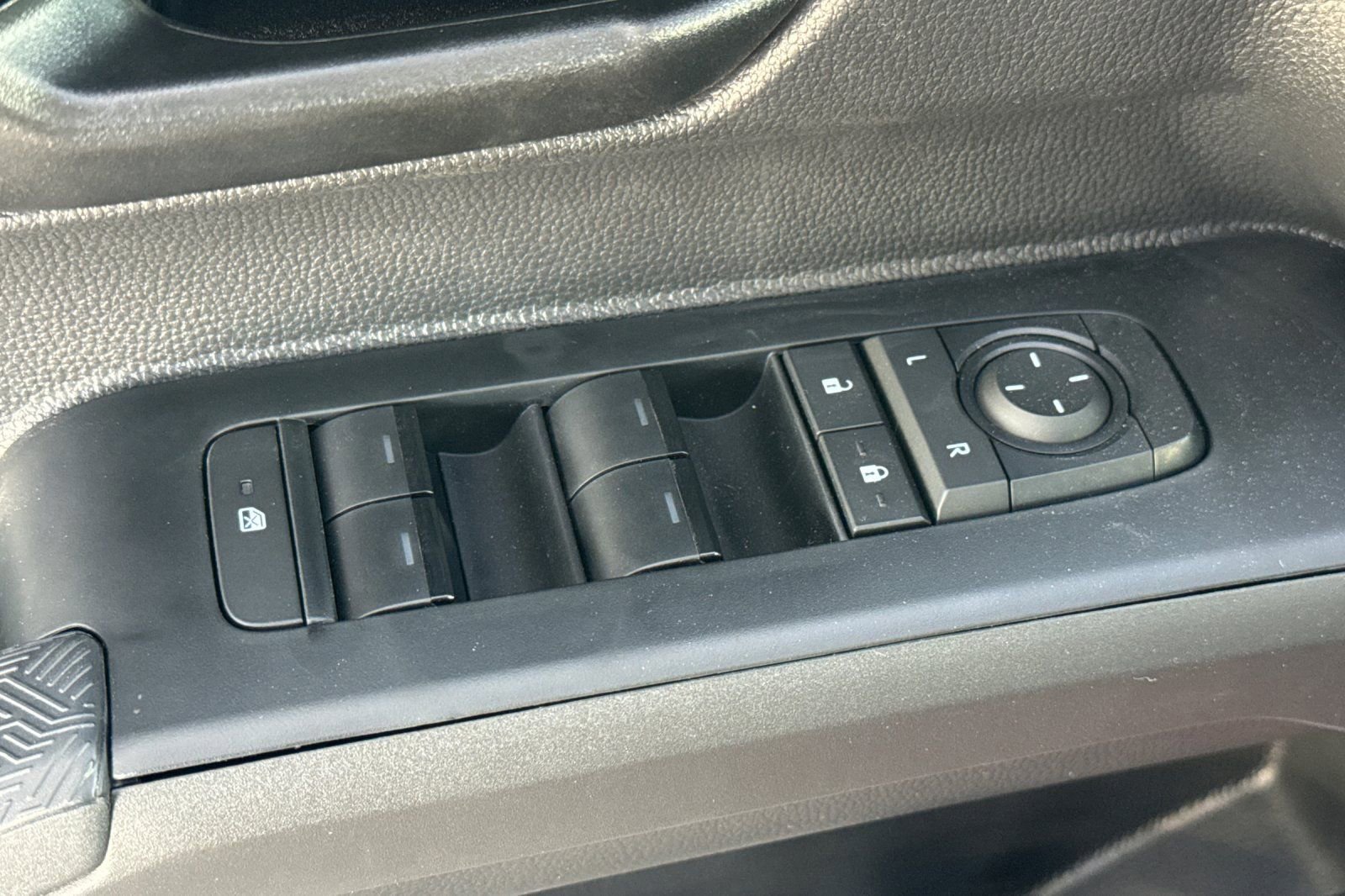 New 2026 Toyota Tacoma SR5 image 12