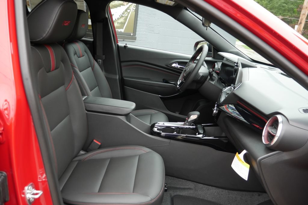New 2026 Chevrolet Trax RS w/ Driver Confidence Package FWD image 8