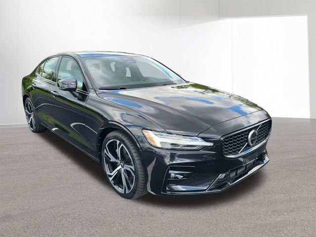 Used 2024 Volvo S60 B5 Plus AWD/4WD image 12