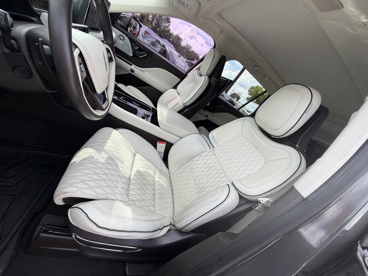 Used 2020 Lincoln Aviator Black Label w/ Dynamic Handling Package AWD/4WD image 23