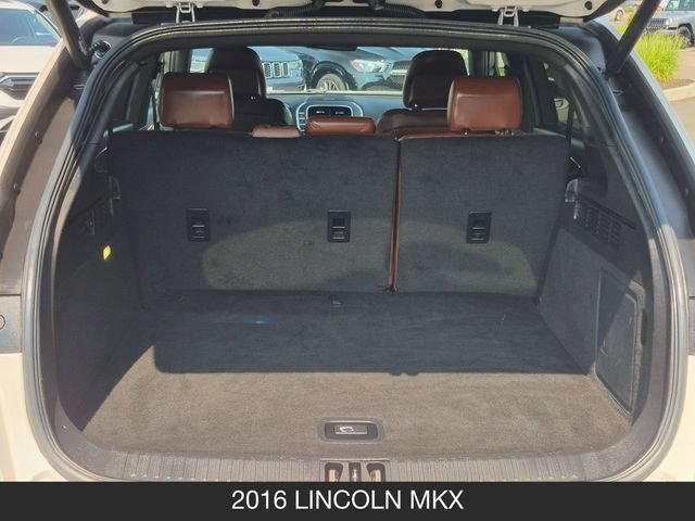 Used 2016 Lincoln MKX Reserve w/ Climate Package AWD/4WD image 10