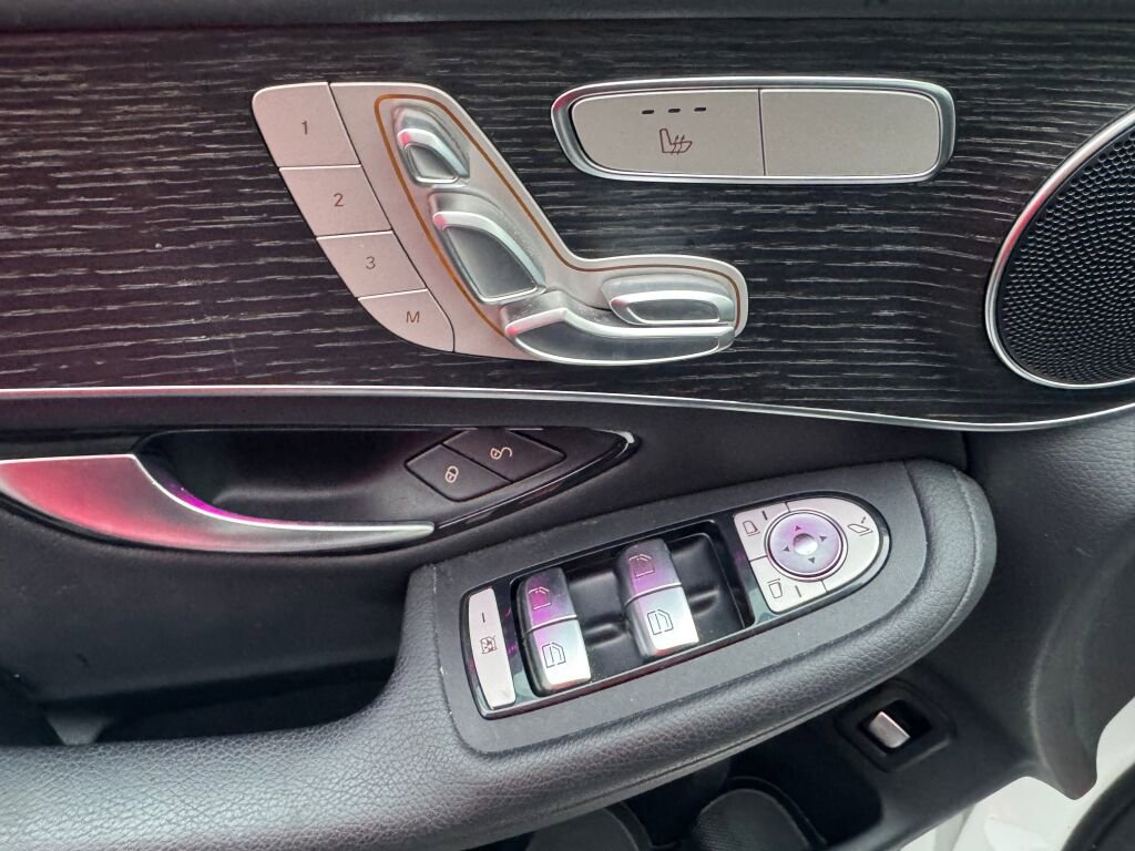 Certified 2022 Mercedes-Benz GLC 300 4MATIC image 4