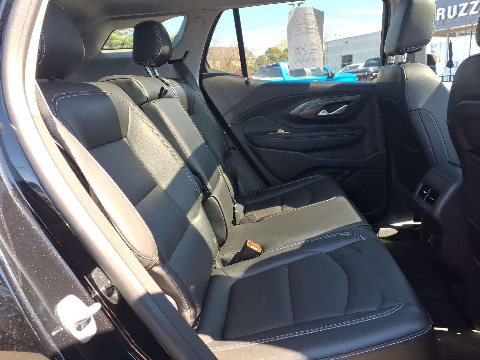 Certified 2023 GMC Terrain SLT w/ Infotainment Package II image 14