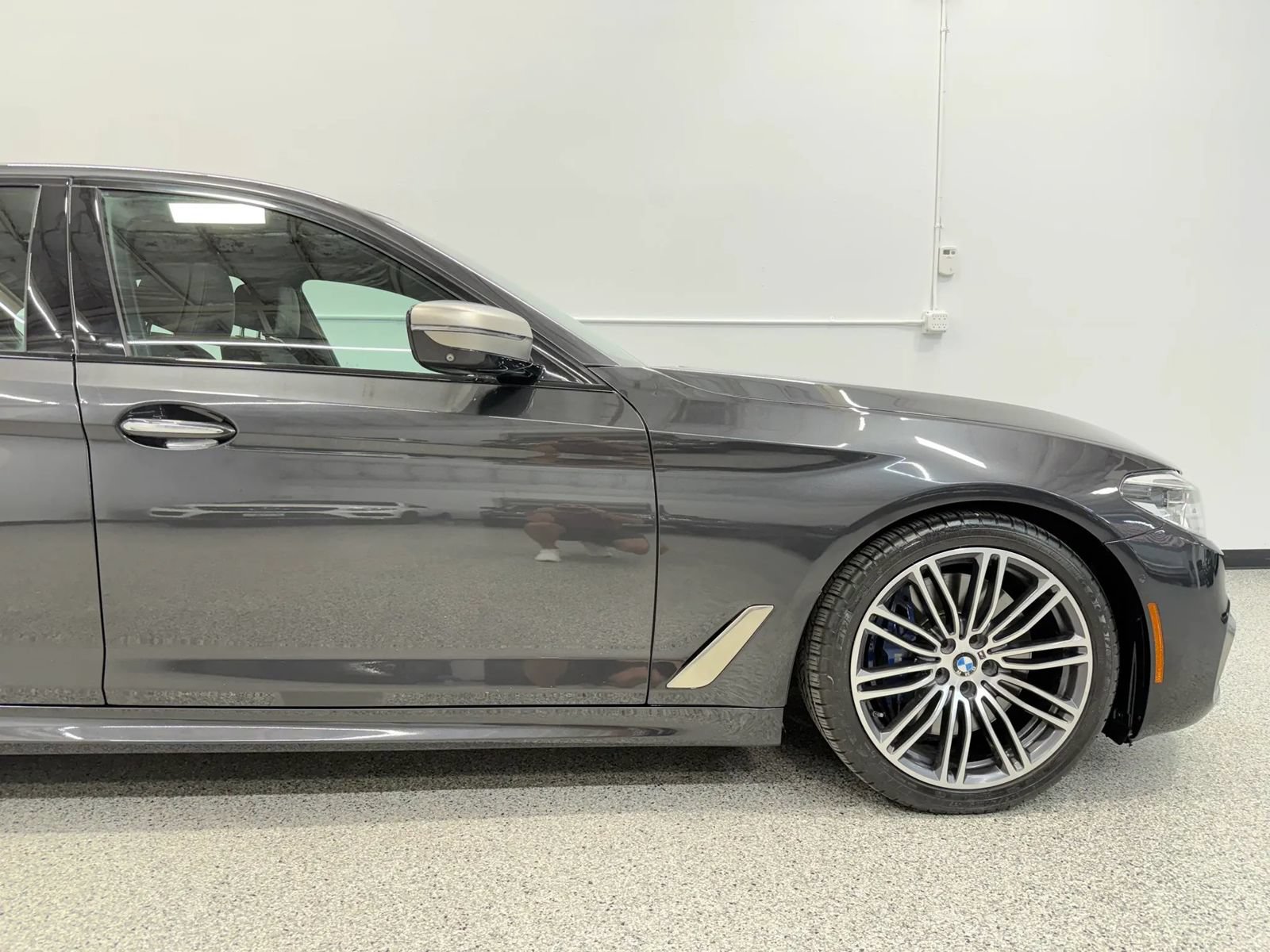 Used 2018 BMW M550i xDrive w/ Driving Assistance Package AWD/4WD image 14