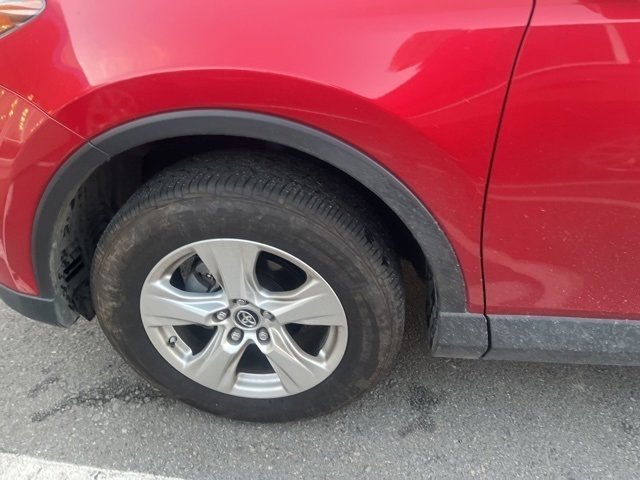 Used 2017 Toyota RAV4 LE image 12