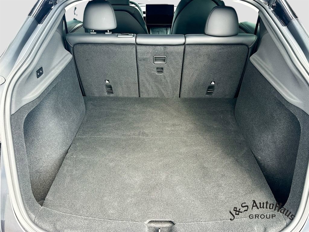 Used 2026 Tesla Model Y Long Range image 33