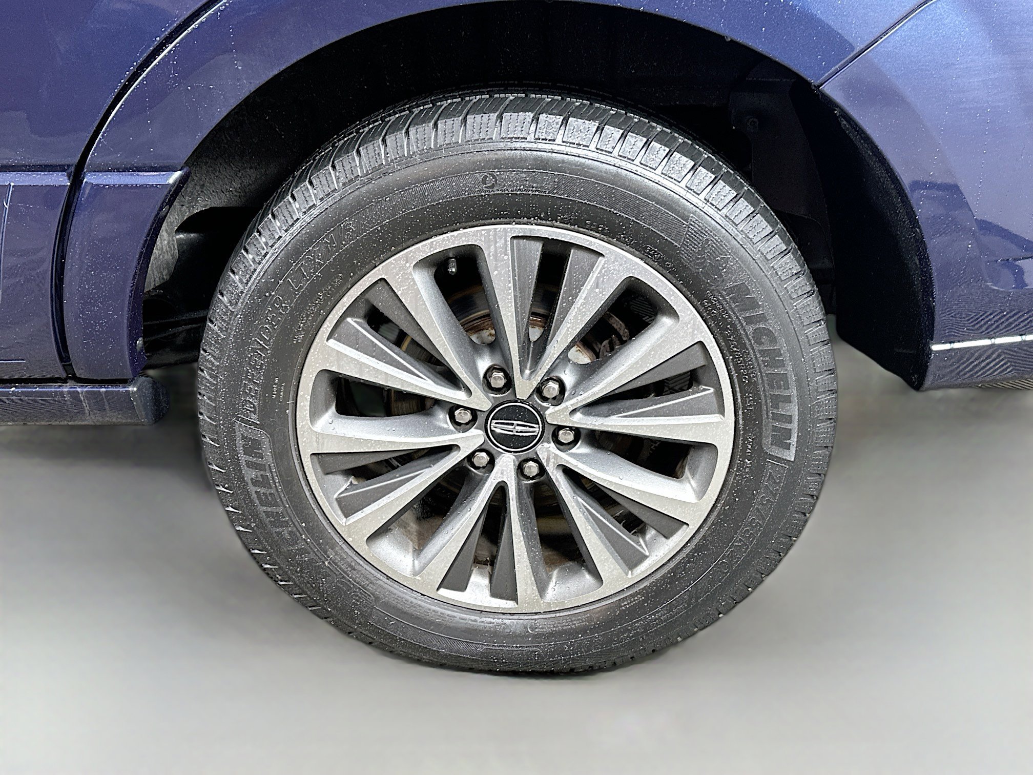 Used 2016 Lincoln Navigator Select AWD/4WD image 33