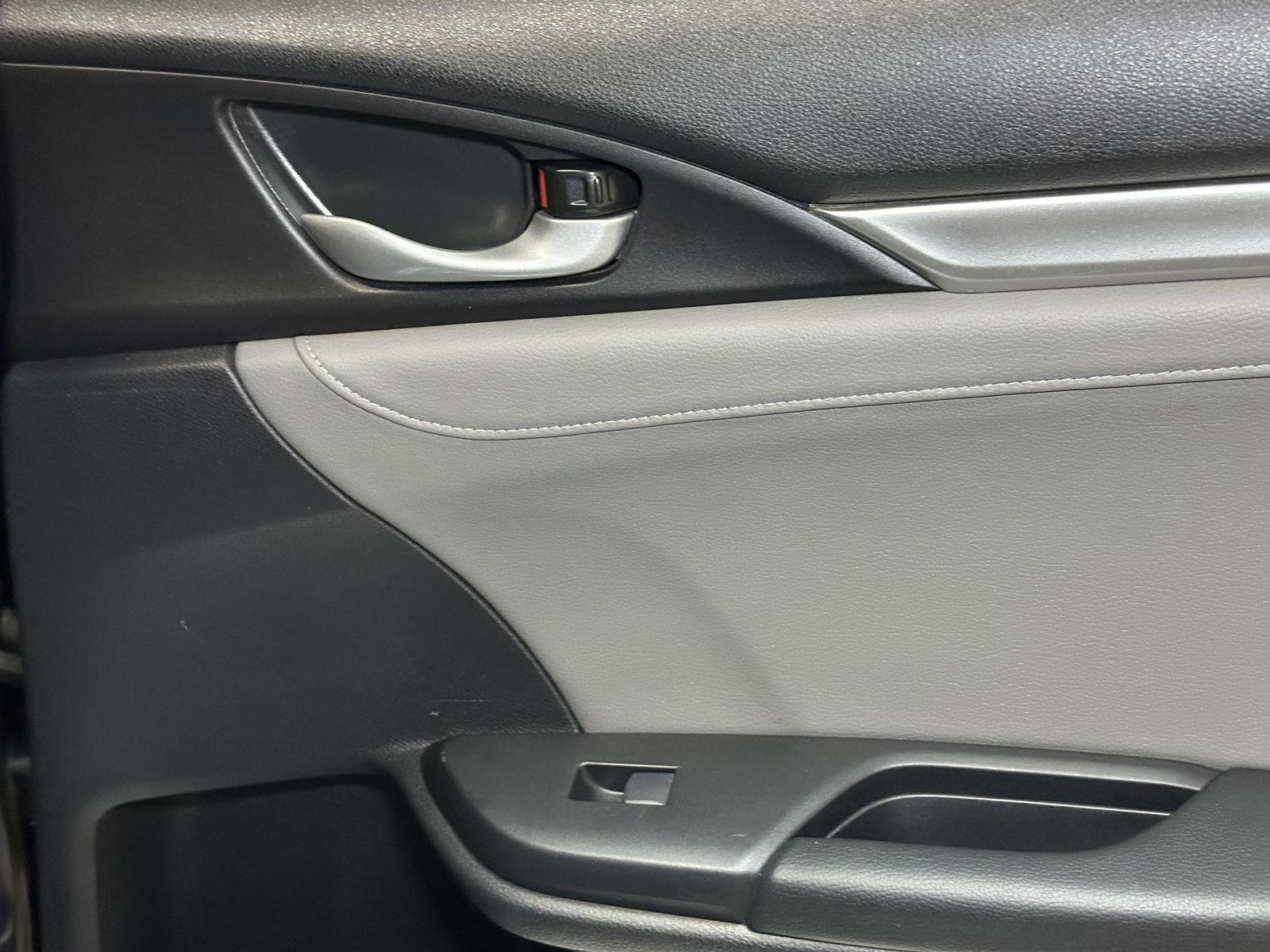 Used 2019 Honda Civic EX-L image 35