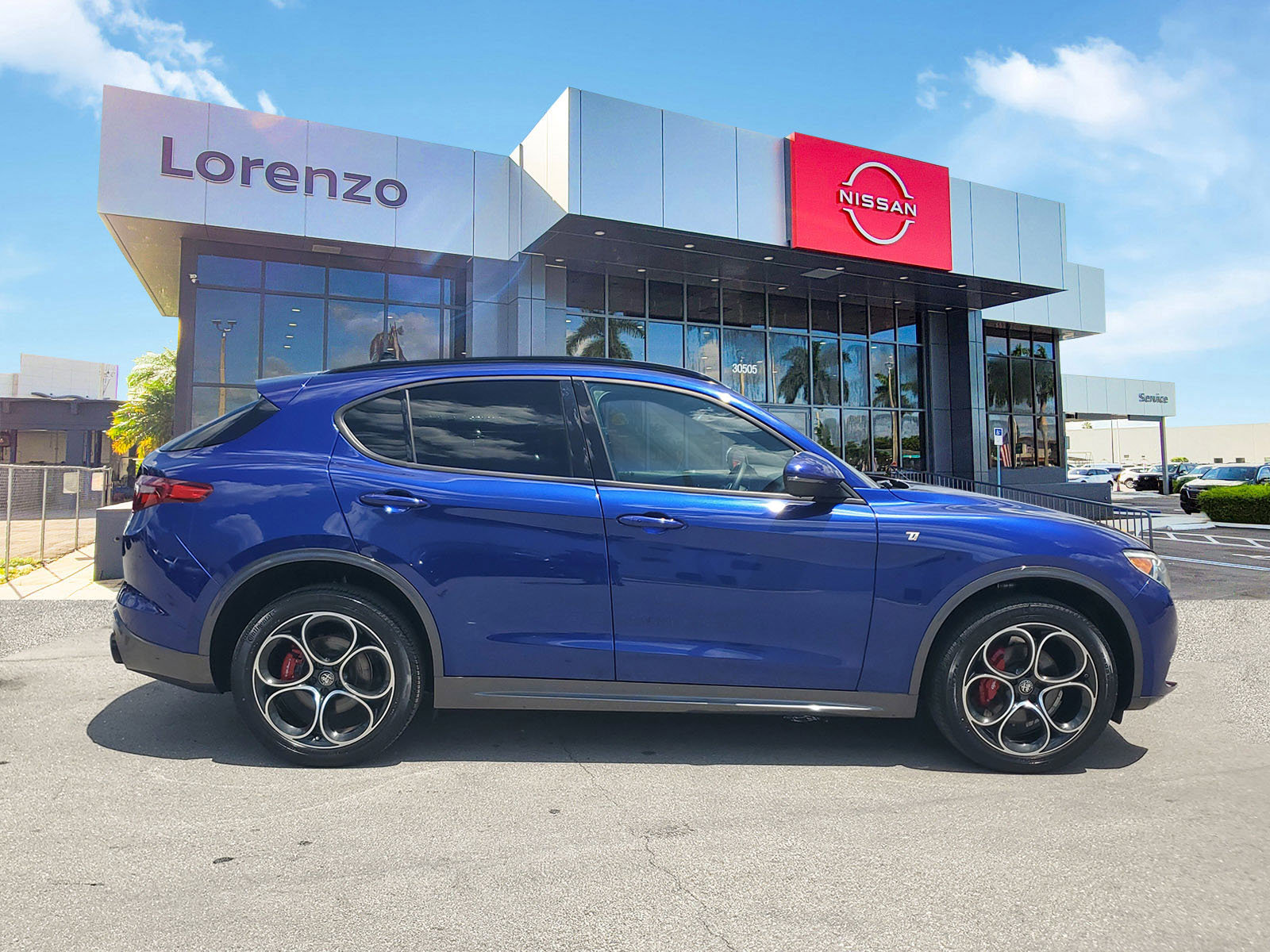 Used 2022 Alfa Romeo Stelvio Ti image 4