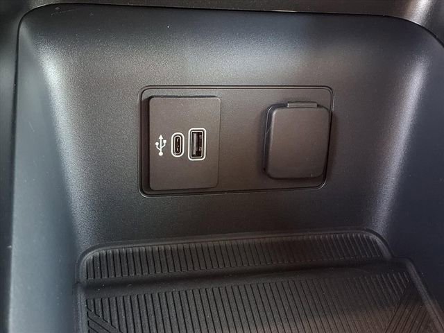 New 2026 Ford Explorer Active w/ Active Comfort Package image 12