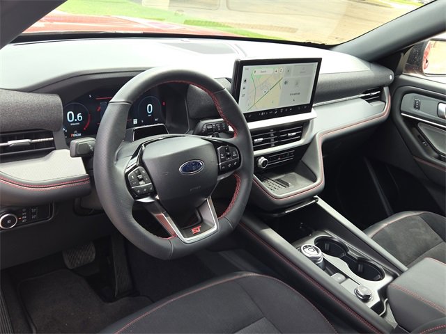 Used 2025 Ford Explorer ST image 15