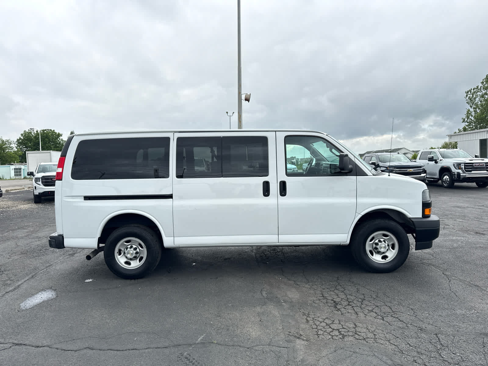 Certified 2023 Chevrolet Express 3500 LS RWD image 6