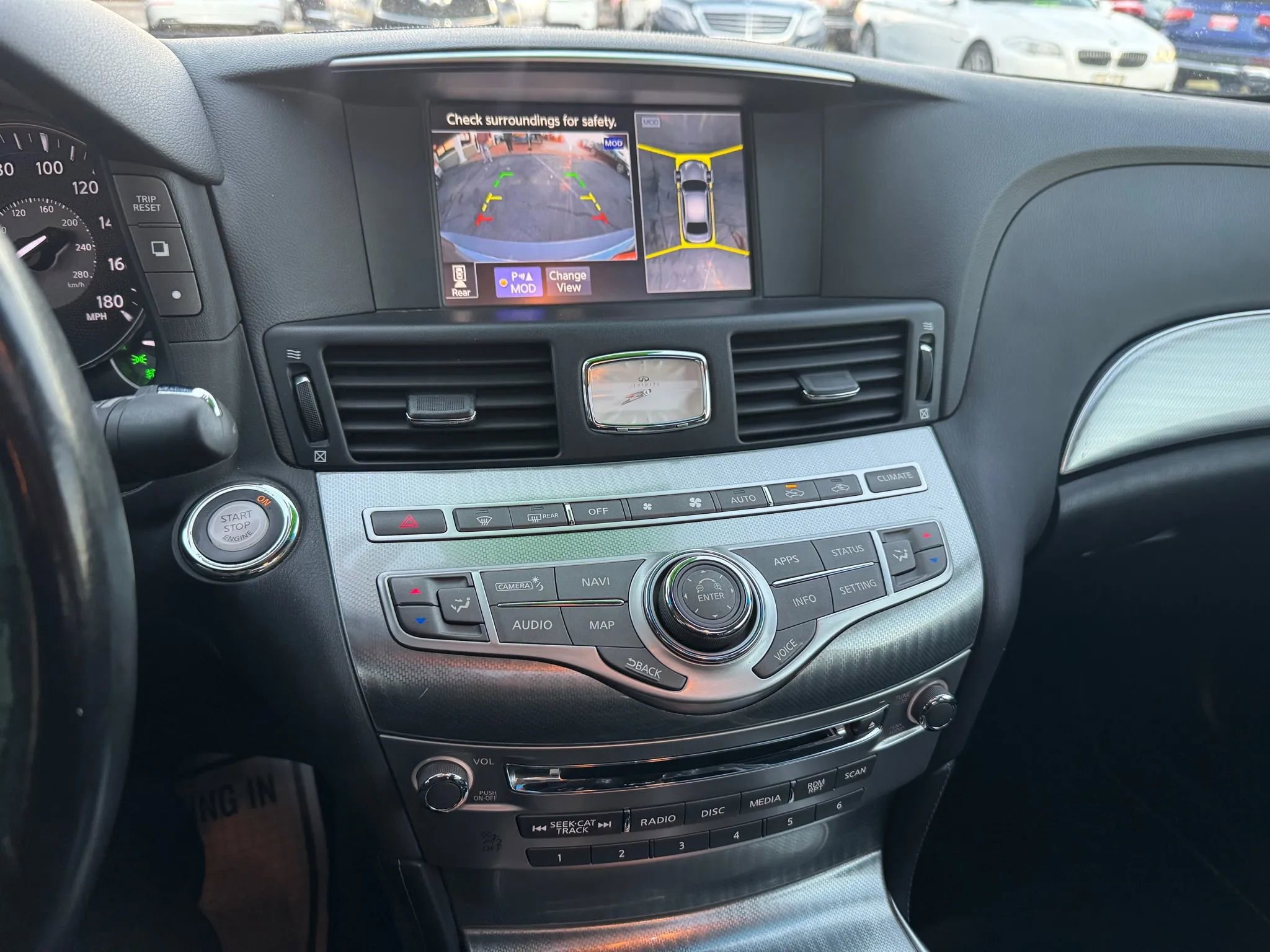 Used 2019 INFINITI Q70 Luxe AWD/4WD image 18