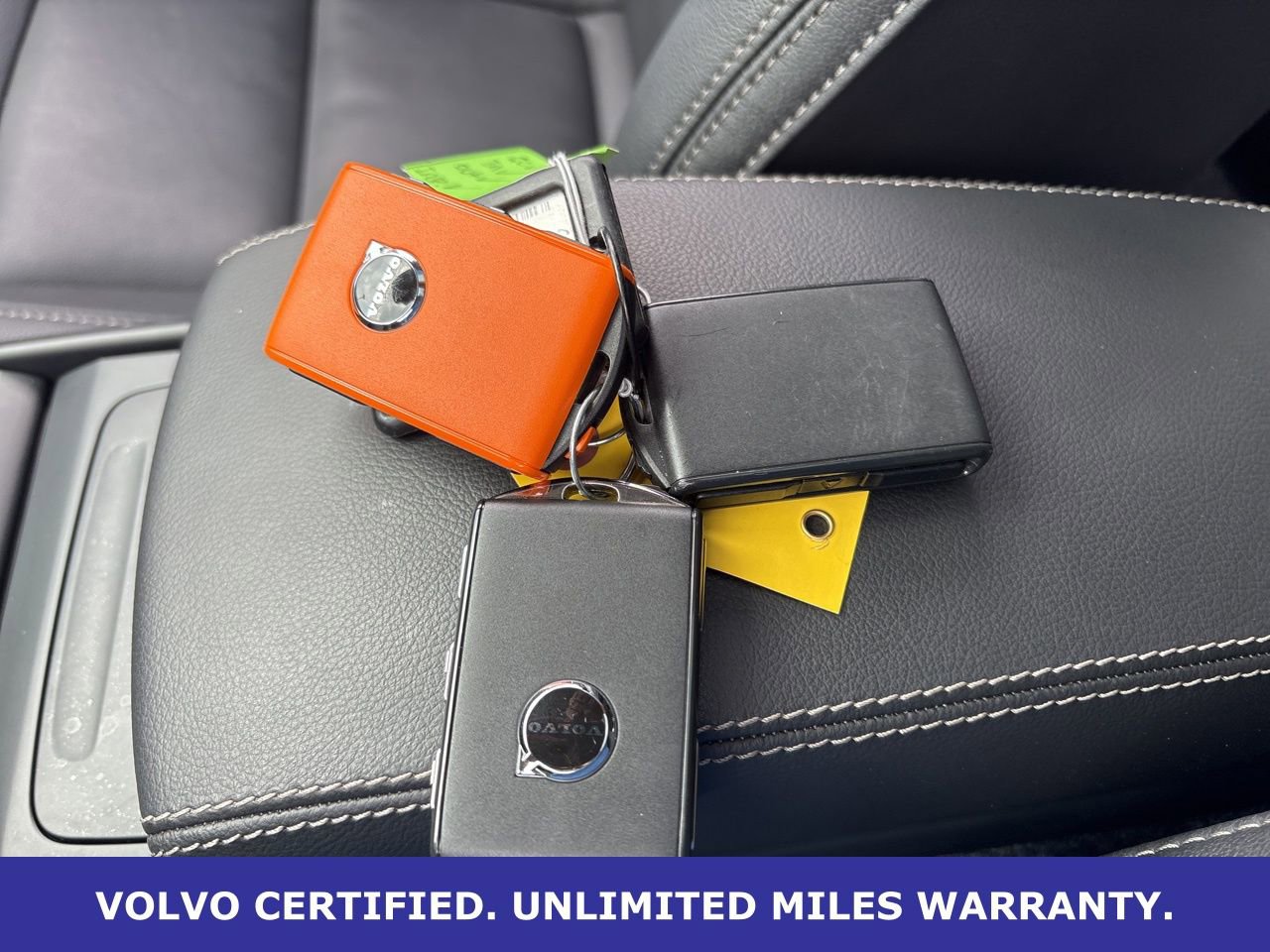 Certified 2025 Volvo XC40 B5 Core AWD/4WD image 27