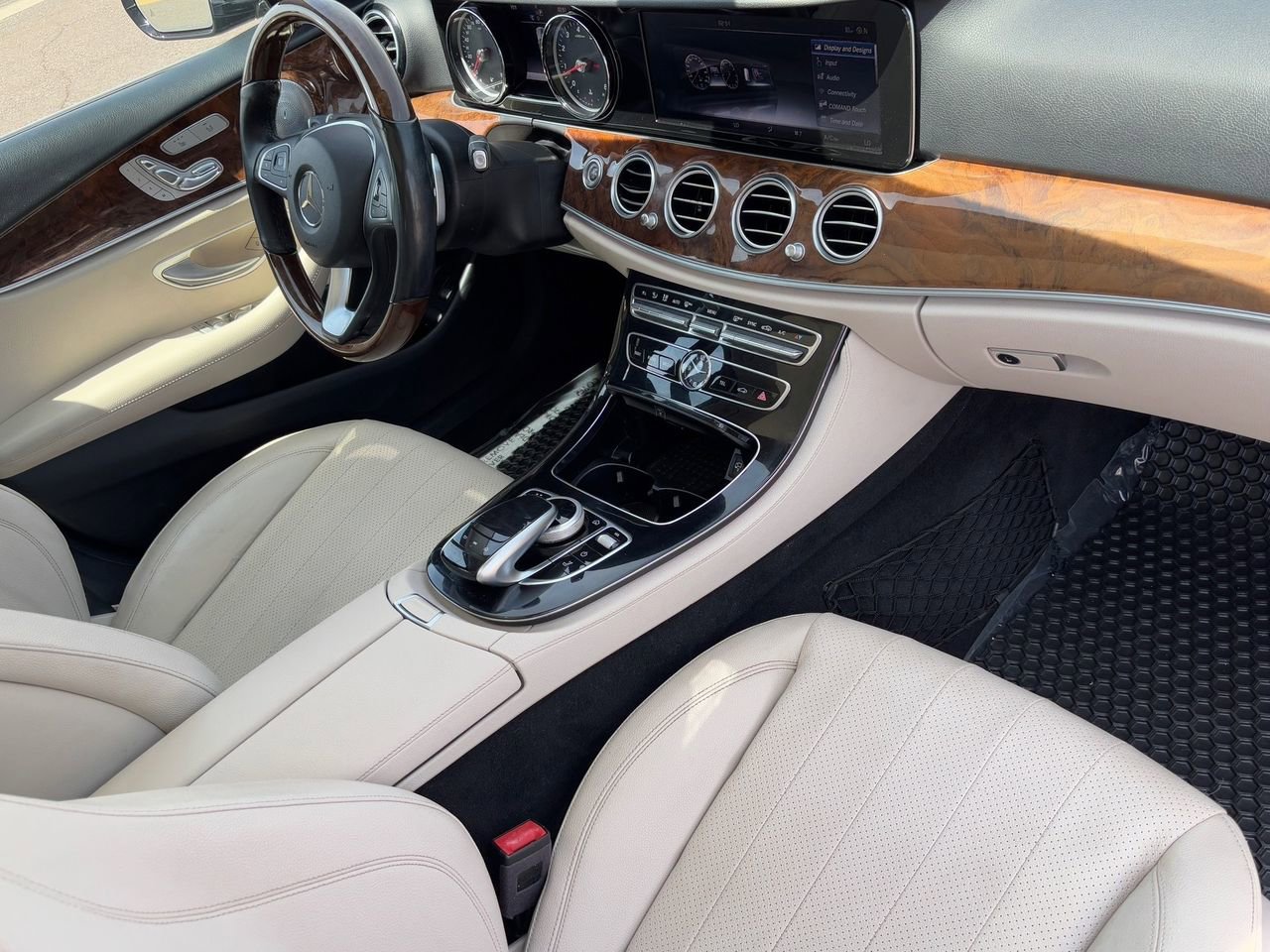 Used 2017 Mercedes-Benz E 400 4MATIC Wagon image 9