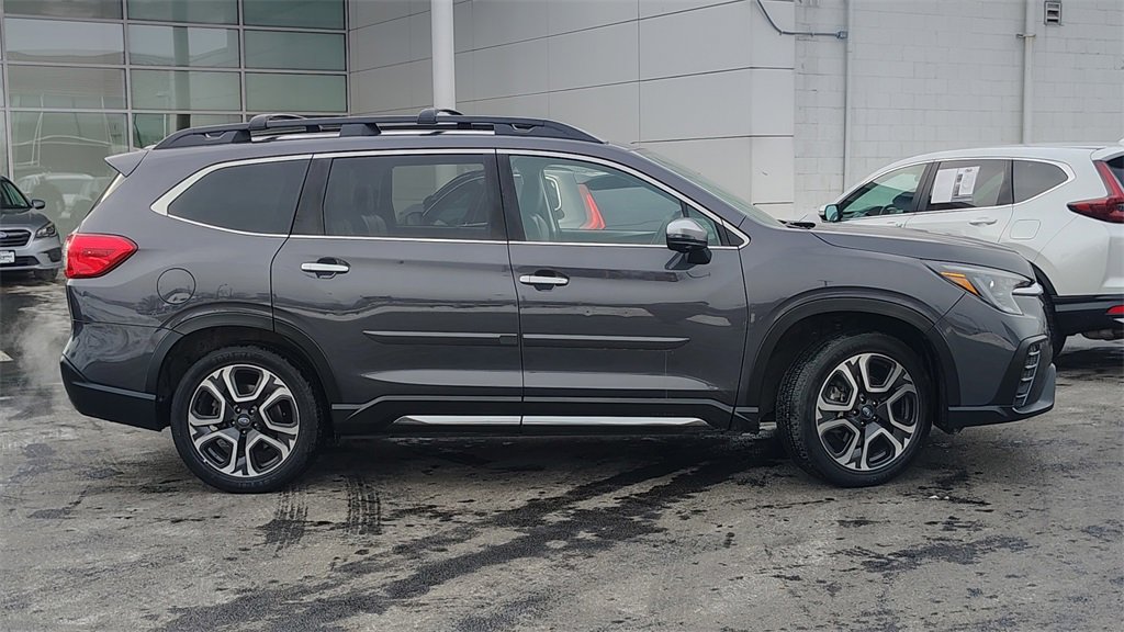 Used 2023 Subaru Ascent Touring image 2