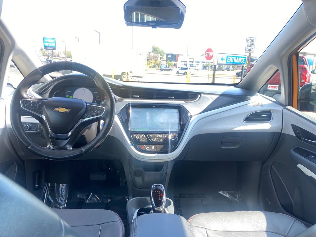 Used 2017 Chevrolet Bolt Premier w/ Driver Confidence II Package FWD image 12